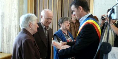 Reşiţa: Aproximativ 100 de reşiţeni au sărbătorit  nunta de aur