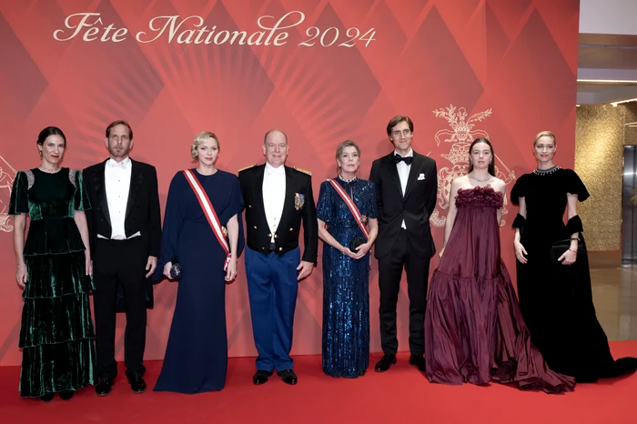 Charlene și Albert de Monaco alături de familia princiară GettyImages 2185631286 jpg