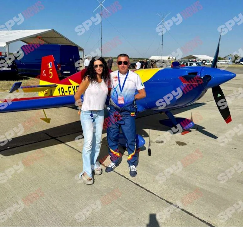 Mihaela Rădulescu, de alături de unul dintre membrii staff-ului BIAS.