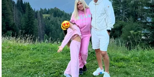 Elena Udrea Adrian Alexandrov si fiica lor FOTO Facebook png