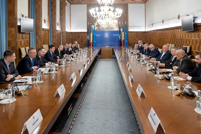 Ciucă, întâlnire cu Asociația Națională a Exportatorilor și Importatorilor din România FOTO:GOV.RO