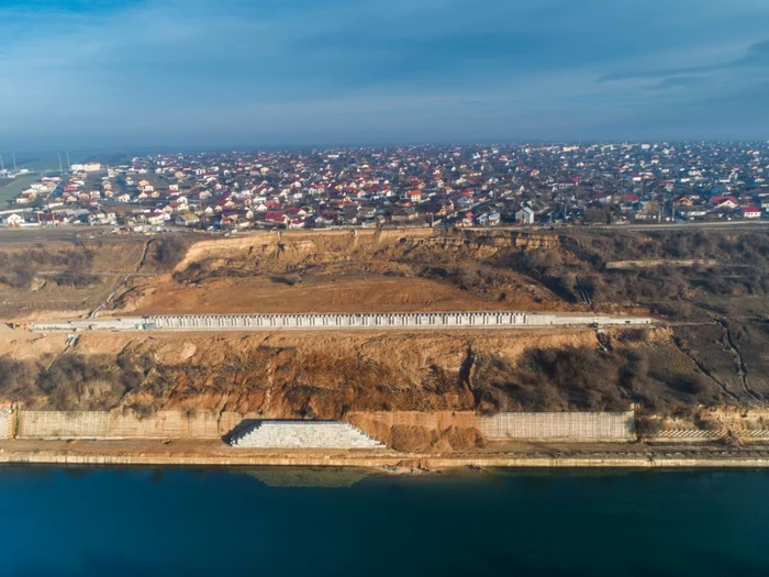 Mal prăbuşit în comuna Cumpăna Foto Remus Negoi