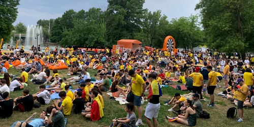 parcul Titan meci Romania Olanda jpg