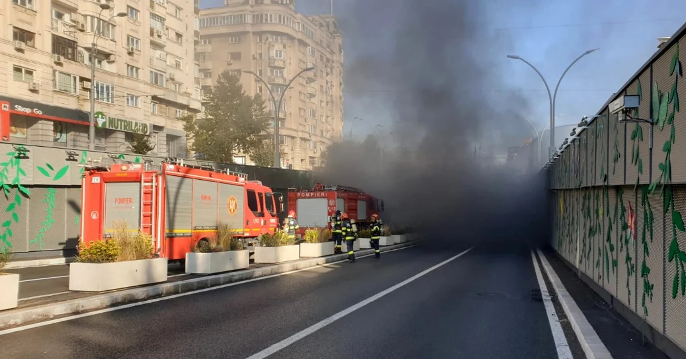 Incendiu în Pasajul Unirii FOTO Adevărul