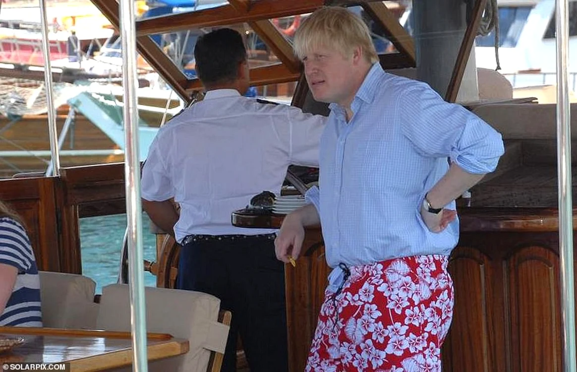 Boris Johnson în vacanţă pe Insula Mustique FOTO Solarprix via Daily Mail