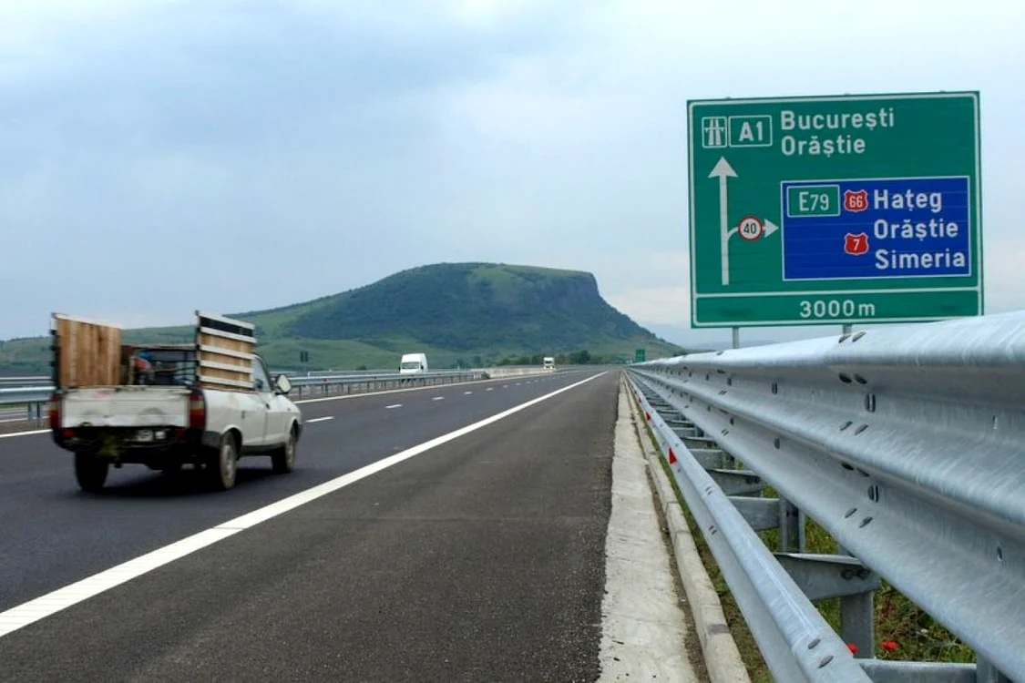 Autorităţile judeţene vor o nouă legătură a municipiilor Deva şi Hunedoara cu autostrada. FOTO: Daniel Guţă. Adevărul.