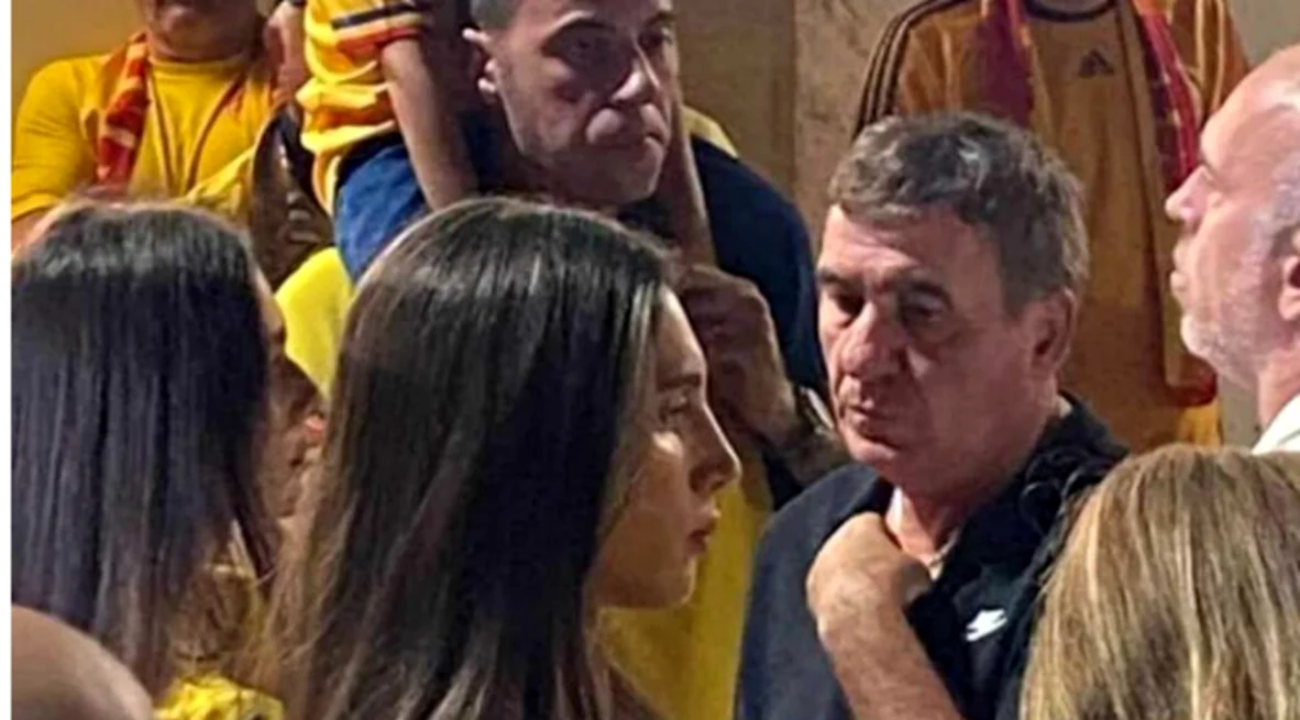 Gică Hagi, așteptând să intre pe stadionul din Cipru. Foto Cyprus Times