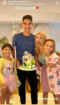 FAndreea Bălan și fetițele ei i-au cântat la mulți ani / foto: Instagram