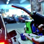 benzina in lume jpg