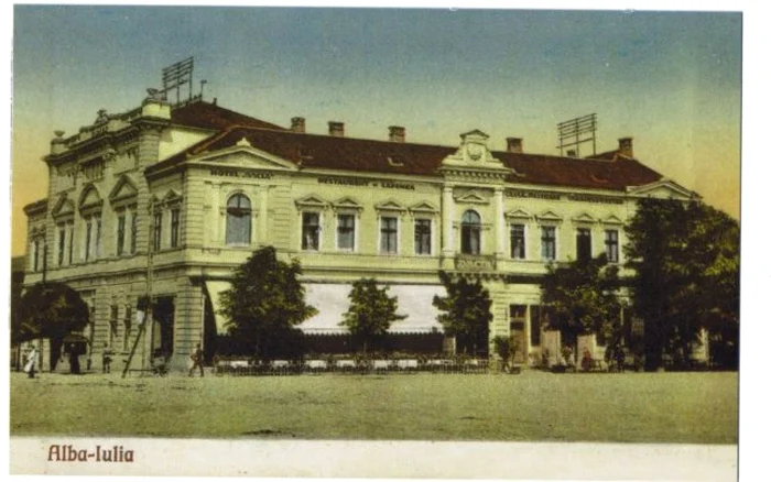 Hotelul „Hungaria“ din Alba Iulia, locul unde s-au negociat articolele Rezoluţei Unirii, în ziua de 30 noiembrie 1918/Sursa foto Muzeul Naţional al Unirii