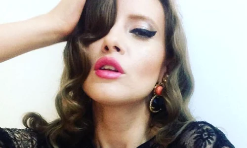 iulia albu jpeg