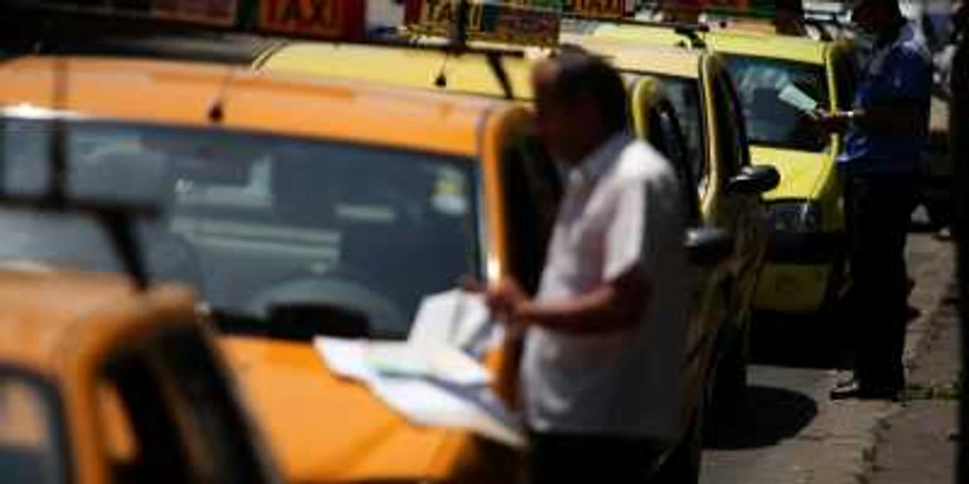 Poliţiştii au reuşit să găsească persoanele care se aflau în taxi (Foto: Zoltan Kiraly/Adevărul)