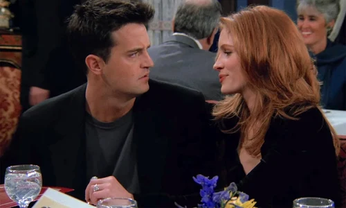 Matthew Perry și relația lui cu Julia Roberts  Sursa   Friends jpg