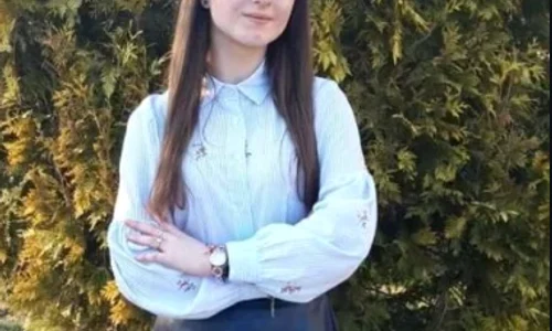 Alexandra Măceşanu ar fi împlinit 16 ani pe 15 septembrie  png