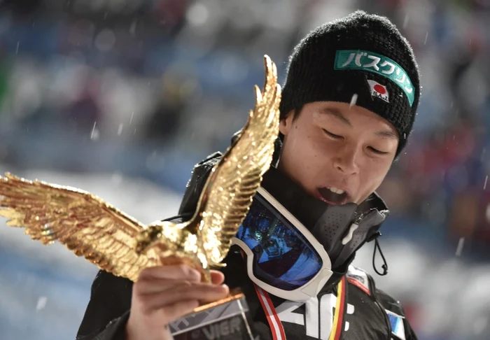 
    Ryoyu Kobayashi s-a impus pe toate cele 4 trambulineFoto: EPA  