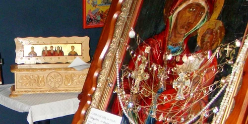 Icoana făcătoare de minuni adusă la biserica Sfântul Haralambie din Constanţa de la mănăstirea Baytali din Ucraina Sursă foto Arhiepiscopia Tomisului