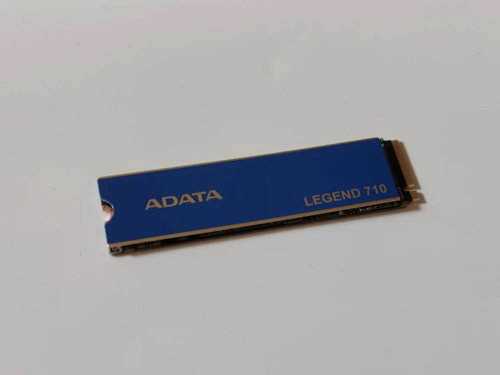 SSD ADATA Legend 710. FOTO Adrian Pogîngeanu
