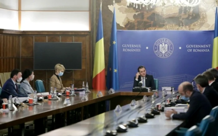 Guvernul Orban suplimentează numărul de posturi din preuniversitar                           FOTO: gov.ro