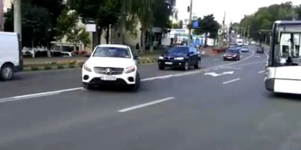 linie continuă. FOTO Captură video