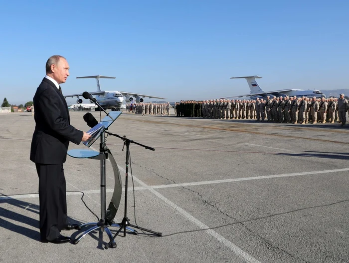 Vladimir Putin vorbind la baza Khmeimim FOTO EPA-EFE