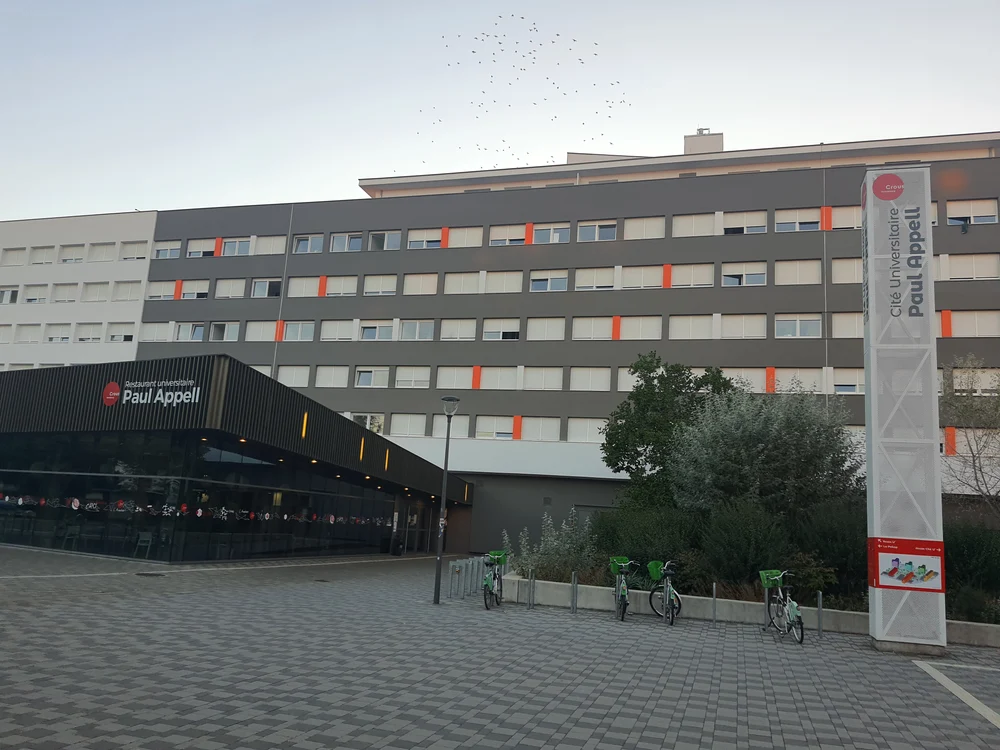 Așa arată restaurantul și căminul din campusul Paul Appell, Strasbourg. FOTO: Remus Florescu 