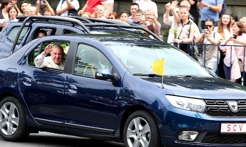 papamobil dacia logan jpeg