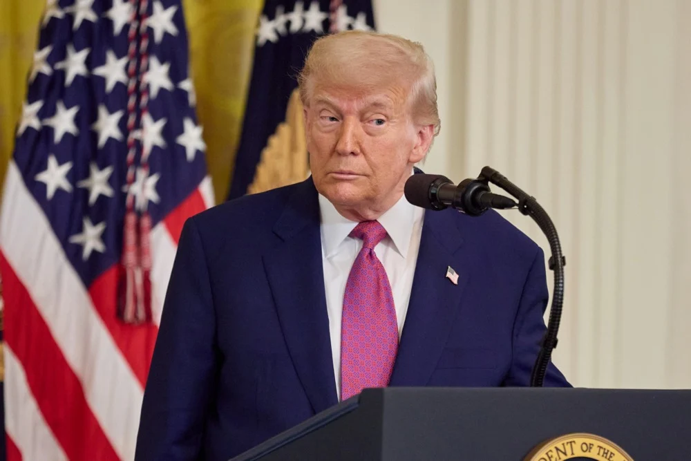 Donald Trump convoacă o reuniune a cabinetului la Camp David. Iranul și economia în prim-planul analizei sub spectrul prăbușirii în sondaje