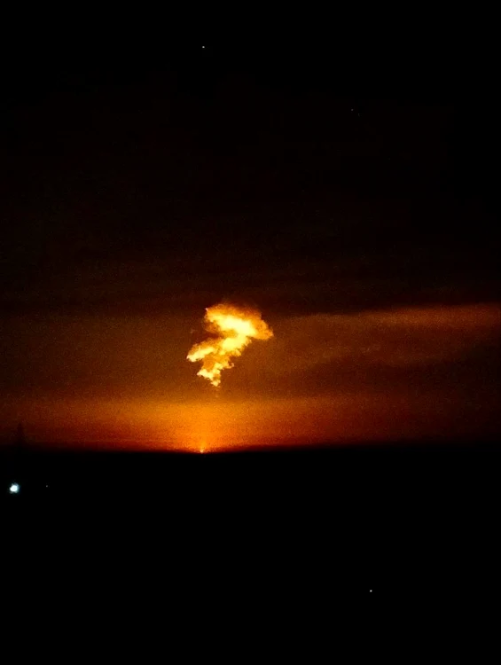 Stația de contorizare a gazelor din Sudja, Kursk, în flăcări FOTO via X/osintDefender
