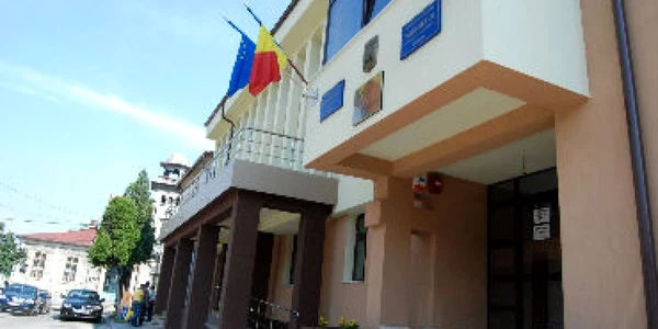 Slatina: Parchetele din Olt, în criză de bani