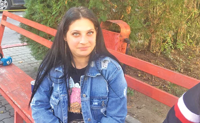 
    Alexandra  Măceșanu, 15 ani  