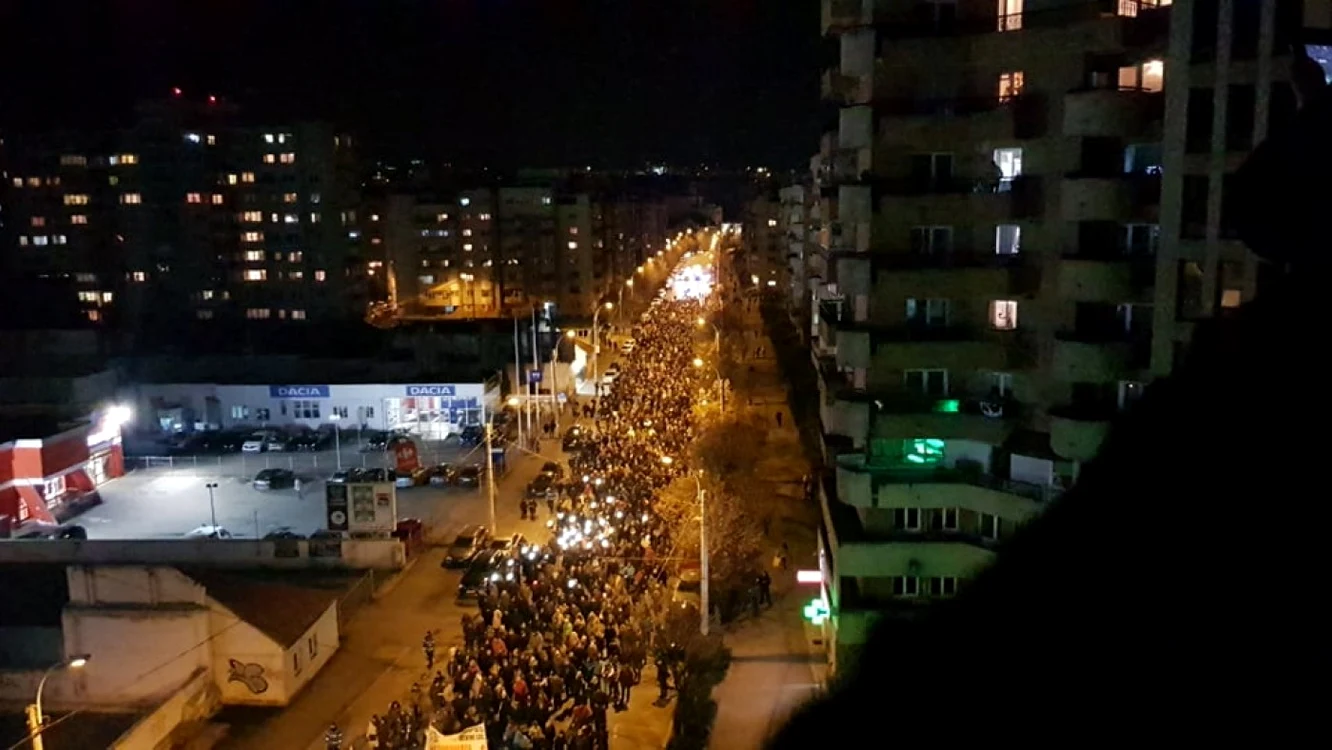 Clujenii, din nou în stradă FOTO: Remus Florescu