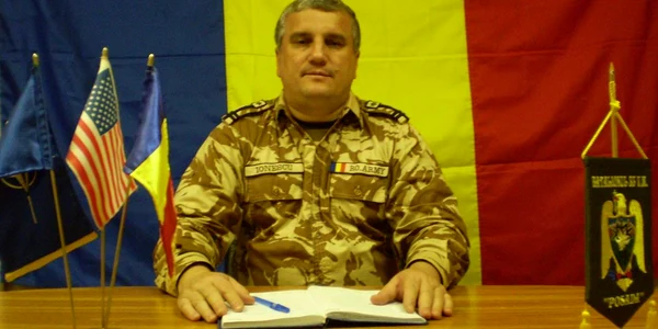 Comandantul Costel Ionescu transmite cele mai calde urări din Afganistan