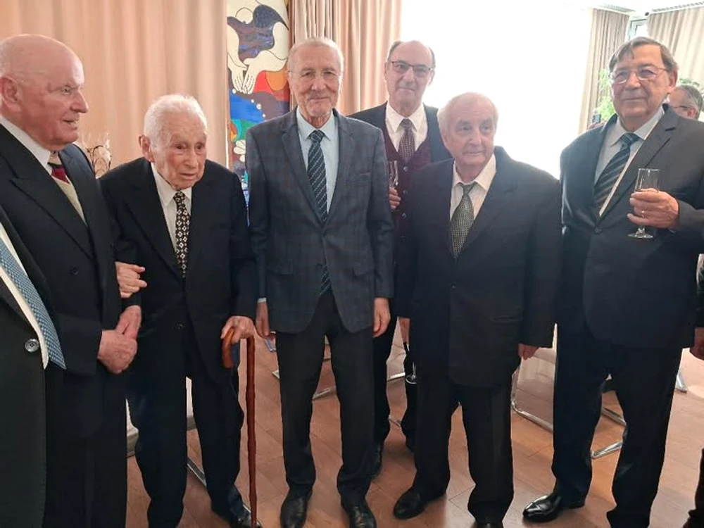 Niculae Ionescu-Galbeni, între Gavril Dejeu și Emil Constantinescu FOTO: FB/ Oamenii lui Coposu