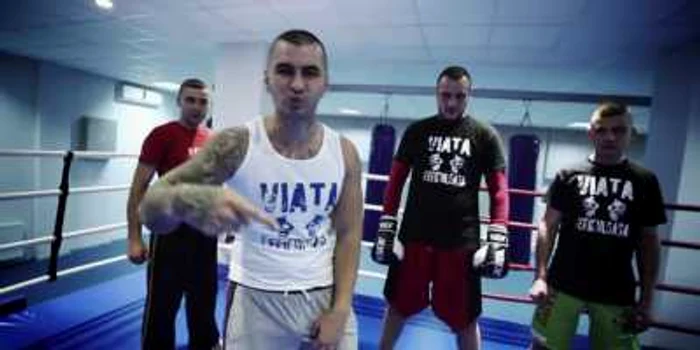 Tarzy i-a dedicat o piesă lui Gabroveanu