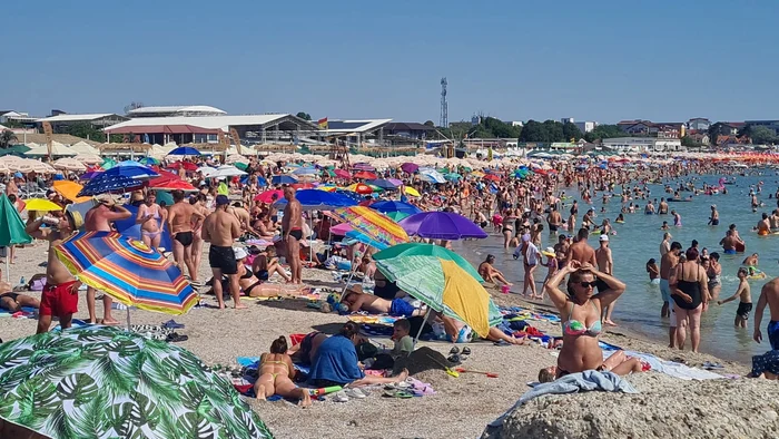Plaja din Costinești Sursa foto A.I.