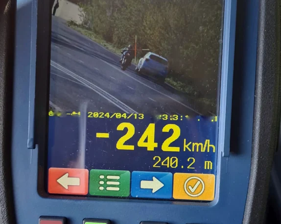 Motociclistul a fost suprins de radarul poliției FOTO: IPJ Constanța