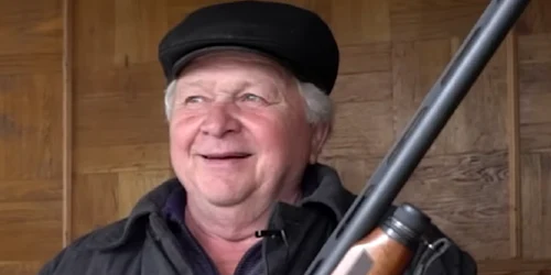 Valeri Fedorovici, pensionarul ucrainean care a doborât un avion rusesc cu pușca. Foto: Captură video YouTube