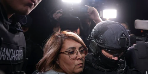 Laura Crișan este adusă la sediul Parchetului de pe lângă Înalta Curte de Casație și Justiție din București. FOTO Inquam Photos / Octav Ganea