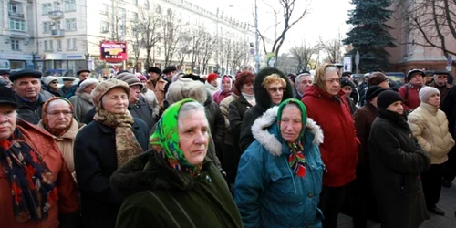 În centrul Capitalei protestează pensionari din mai multe raioane