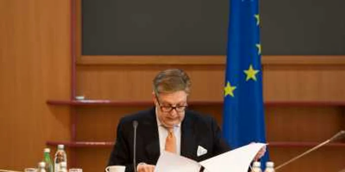 Pirkka Tapiola, reprezentatul UE delegat pentru Republica Moldova, prezintă raportul privind progresul pe care l-au făcut moldovenii spre drumul european FOTO Alexandru Tarlev