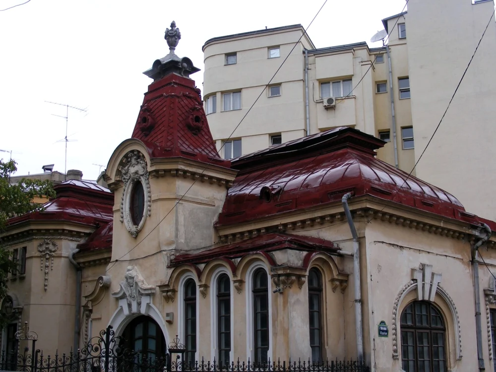 Casa Dinu Lipatti de pe bulevardul Lascăr Catargiu       FOTO: Doinel Tronaru