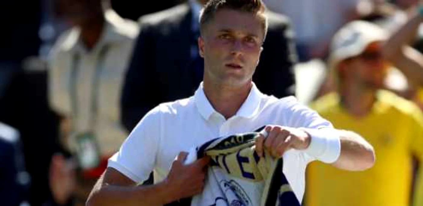 Liam Broady, iritat de felul în care ATP-ul şi Tennis Australia gestionează situaţia din Australia înaintea primului turneu de Mare Şlem al anului