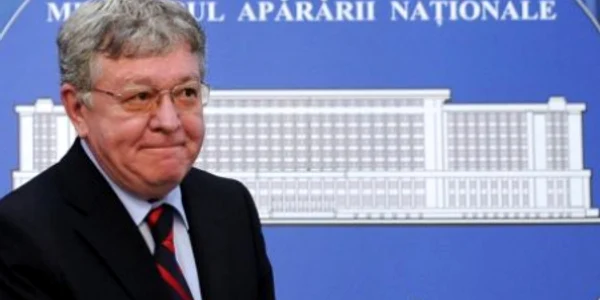 Ministrul Apărării, Corneliu Dobriţoiu, a înaintat-o în gradul de comandor în retragere pe Marie-Ana-Aurelia Mariana Drăgescu