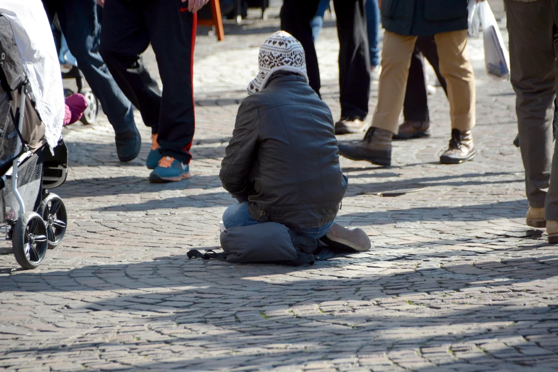 România cheltuie bani mulți pe protectie socială FOTO: Pixabay