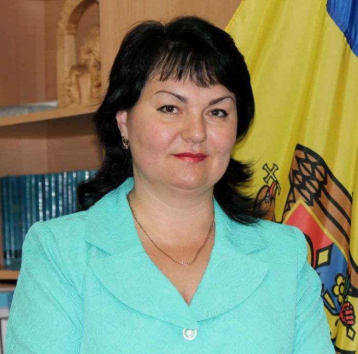 Ecaterna Burlacu declară că vorbeşte limba moldovenească. FOTO: parlament.md