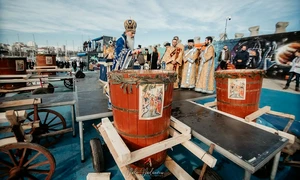 IPS Teodosie sfintire agheasma, foto Facebook Arhiepiscopia Tomisului jpg