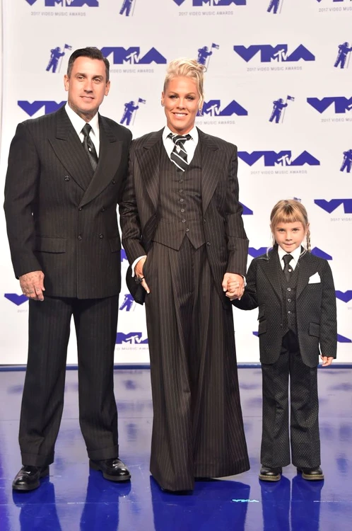 pink si familia ei GettyImages 839992014 jpeg