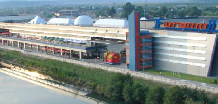 Immoeast vrea să plece din România
