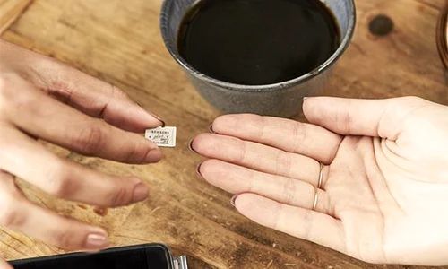 Cardul MicroSD unde se inventariază toate amintirile noastre din telefon jpeg