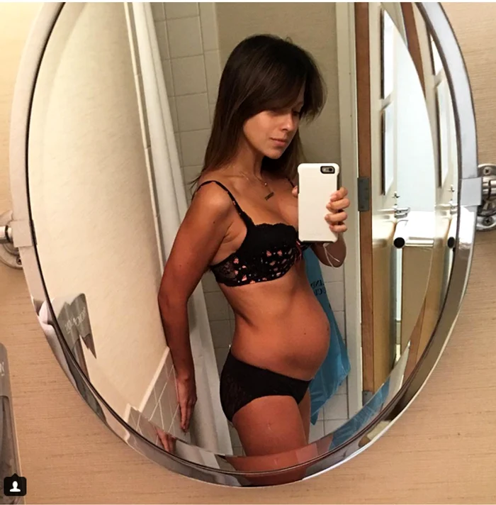 hilaria baldwin png